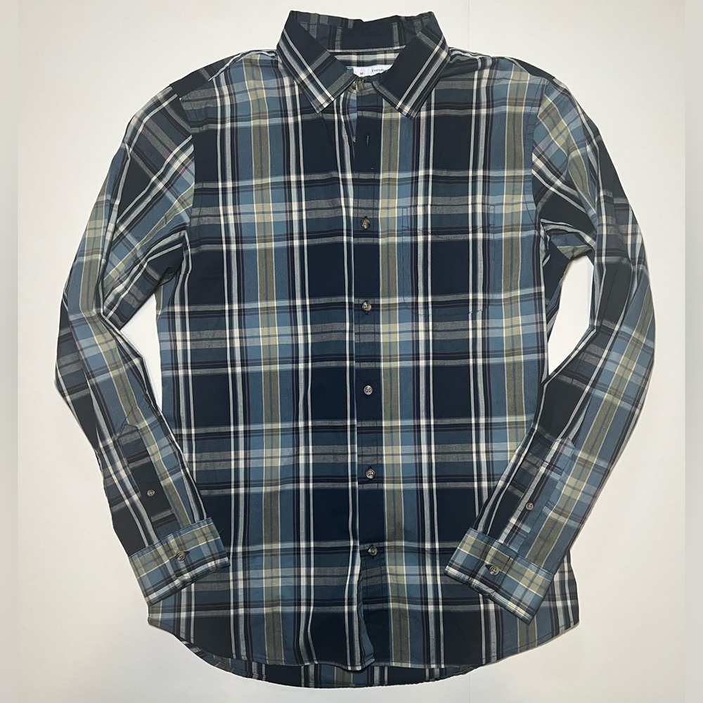 Old Navy Men’s “Everyday” Button Down Shirt